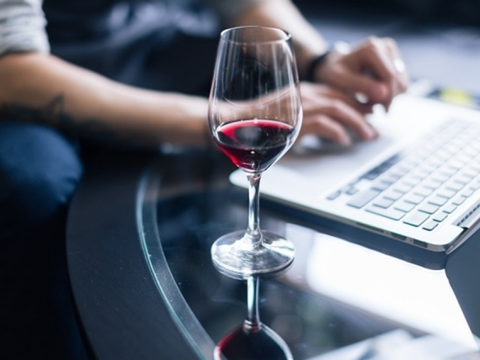 El alcohol como facilitador en el aprendizaje de idiomas?