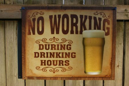 El exceso de trabajo y el consumo de alcohol.